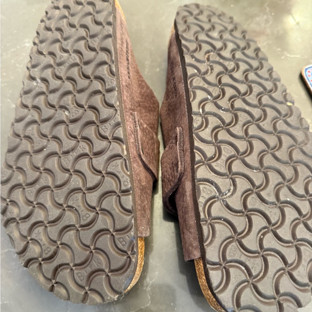 Birkenstock Kyoto Brown Suede Slides.